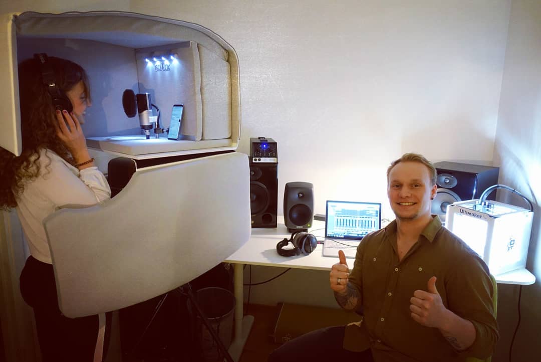 Home studio using the ISOVOX 2 Portable Vocal booth for recording new song