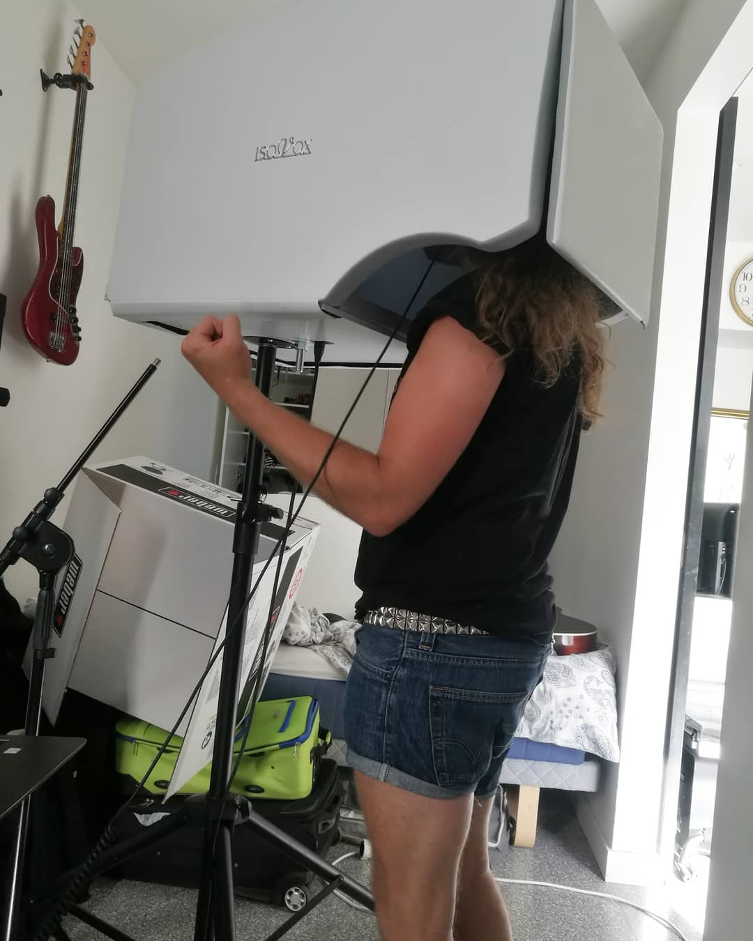 Gesangsaufnahmen zu Hause in der tragbaren Gesangskabine ISOVOX 2